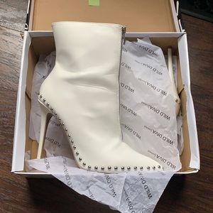 White studded booties with zipper